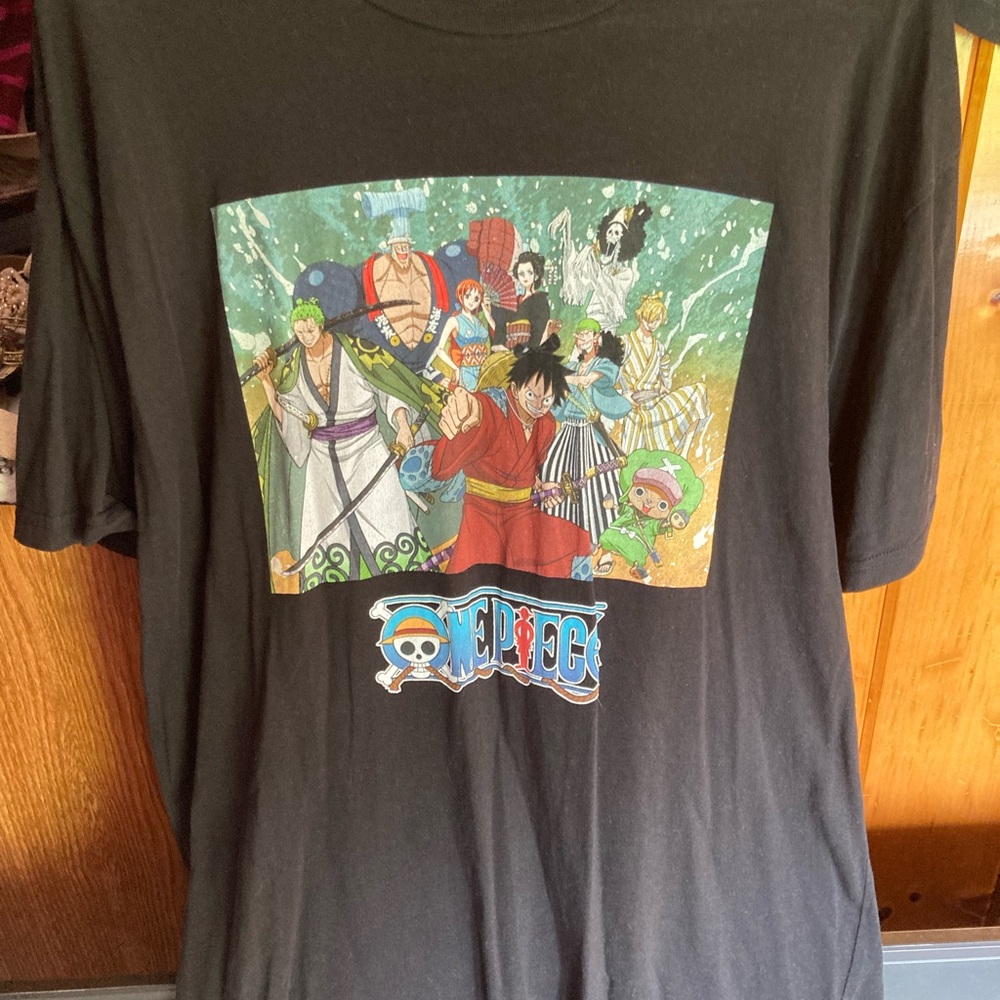 Onepiece Black Graphic Tee